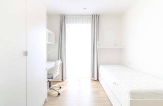 Wohnung mieten in Fakultätsstraße 25, 51379 Opladen, Großzügige, lichtdurchflutete Etagenwohnung mit edler Einbauküche und modernem Komfort