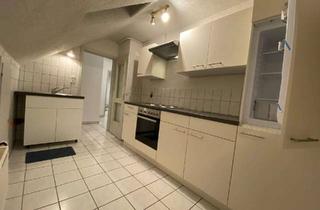 Wohnung mieten in Feldbergstraße 37, 71032 Böblingen, Erstbezug nach Sanierung: 2-Zi-Dachgeschosswohnung in Böblingen