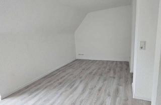 Wohnung mieten in Langstraße 47, 63450 Hanau, Komplett sanierte 3 ZKB-Wohnung im Dachgeschoss