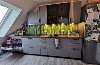 Wohnung mieten in Wuhletal 28, 12683 Biesdorf, Großes Biesdorfer Dachgeschoss mit Balkon zwei Bäder und Kamin, WG möglich