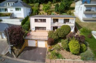 Haus kaufen in 63571 Gelnhausen, Zweifamilienhaus im Schönheitsschlaf mit unverbaubarem Blick in traumhafter Lage von Gelnhausen-S...