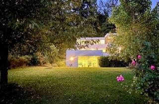Villa kaufen in 86573 Obergriesbach, Aussergewöhnliche Architektenvilla im Bauhausstil mit Pool inkl. Einliegerwohnung !