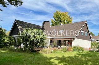 Haus kaufen in 46535 Dinslaken, Freistehendes Ein-bis Zweifamilienhaus mit Pool und großzügigem Grundstück