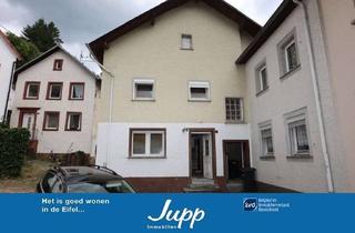 Haus kaufen in 54533 Eisenschmitt, Handwerker aufgepasst! Sanierungsbedürftiges kleines Wohnhaus mit separatem Garten, Eisenschmitt (2)
