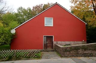 Einfamilienhaus kaufen in 37603 Holzminden, Familienfreundliches Einfamilienhaus mit großem Grundstück und ausgebautem Dachgeschoss in Neuhaus