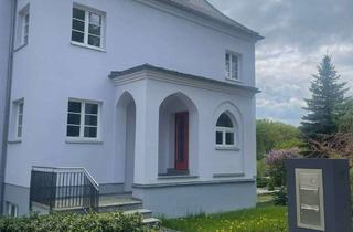 Wohnung kaufen in 09131 Hilbersdorf, Außergewöhnliche 4,5 Zimmerwohnung mit Einbauküche und riesiger Terrasse im Grünen!