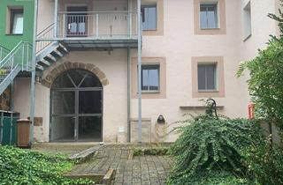 Wohnung mieten in 95514 Neustadt, Charmant restauriertes Sandsteinhaus mit großzügiger 4-Zimmer-Wohnung
