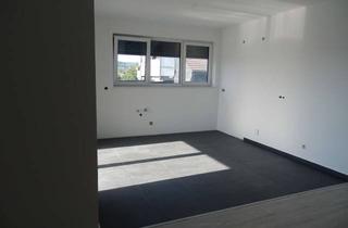 Wohnung mieten in Pfarrweg 3a, 57439 Attendorn, Attraktive 2-Zimmer Wohnung mit Balkon in Attendorn