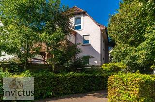 Haus kaufen in 74078 Neckargartach, Dreifamilienhaus mit großem Garten, Terrasse u. Loggia! Wohnen und Vermieten unter einem Dach.