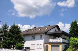 Haus kaufen in Hühnerberg 20, 63584 Gründau, ***Zweifamilienhaus mit ELW in bevorzugter Lage von Gründau**