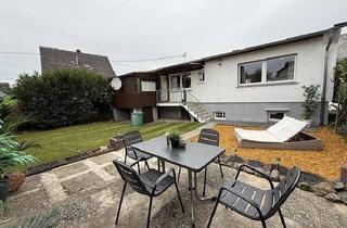 Haus kaufen in 56244 Helferskirchen, Gepflegter Bungalow mit Vollkeller, integrierter Garage und gemütlichem Garten!!!