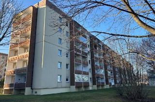 Wohnung kaufen in 08132 Mülsen, Mülsen - Gepflegte 3-Zi.-Wohnung mit Balkon und EBK in Mülsen, Zwickau