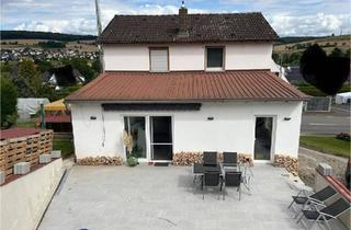 Einfamilienhaus kaufen in 36251 Bad Hersfeld, Bad Hersfeld - Privat Kernsaniert GarageParkplätzeKaminTerrasse