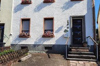 Einfamilienhaus kaufen in 66709 Weiskirchen, Weiskirchen - Einfamilienwohnhaus mit schönem Garten in Weiskirchen