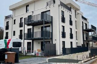 Wohnung kaufen in 63457 Hanau, Hanau - Neuwertige 2-Zimmer-Wohnung im Pioneer Park Hanau mit EBK Balkon