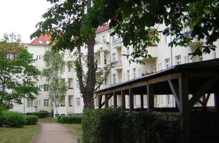 Wohnung kaufen in Edisonstraße 30, 12459 Berlin, Berlin - Sonnige 2-Zi-Balkonwhg, Altbau, 3. OG, 2 gleichgr. Zimmer + große Küche