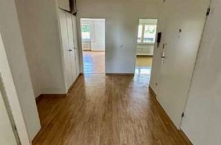 Wohnung kaufen in 64342 Seeheim-Jugenheim, Seeheim-Jugenheim- renovierungsbedüftige 4 Zim. ETW mit Balkon zu verkaufen / 1. OG ohne Aufzug !!