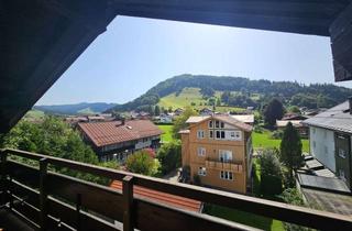 Wohnung kaufen in 87534 Oberstaufen, Schöne Dachgeschosswohnung mit tollem Ausblick!