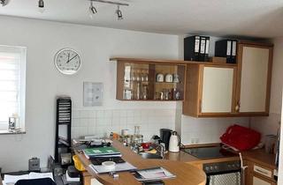 Wohnung kaufen in 97688 Bad Kissingen, Gepflegte 2 - Zimmereigentumswohnung barrierefrei mit Lift und Balkon in der Stadtmitte