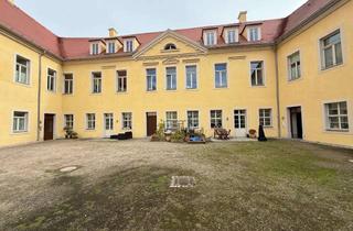 Wohnung kaufen in Kirchstr., 01665 Klipphausen, Maisonettewohnung in ehemaliger Schlossanlage