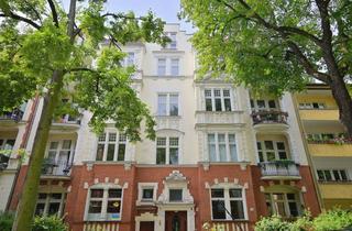 Wohnung kaufen in 12159 Schöneberg, Wohnen über den Dächern Friedenaus- Lichtdurchflutete Eigentumswohnung mit zwei Dachterrassen