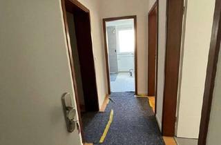 Wohnung mieten in Am Hengstbach 00, 63303 Dreieich, Gepflegte 2-Zimmer-Wohnung mit Balkon im 2. OG in Dreieich