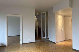 Wohnung mieten in Kanalstraße 37, 24159 Holtenau, 3 Zimmer DG Maisonette-Wohnung in der Kanalstraße mit offenem Kamin und Terrasse