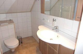 Wohnung mieten in 73066 Uhingen, Schöne 2,5 Zi. Nichtraucher-DG-Wohnung mit EBK für 1-2 Erwachsene ohne Haustiere, ruhige Randlage