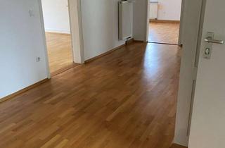 Wohnung mieten in 73525 Schwäbisch Gmünd, Charmante 4-Zimmer-Altbauwohnung mit Balkon und Einbauküche in Schwäbisch Gmünd