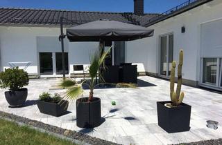 Einfamilienhaus kaufen in 89297 Roggenburg, Barrierefreies Einfamilienhaus mit 4 Zimmern zuzüglich Gewerbehalle 300qm in Roggenburg