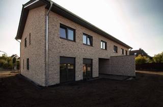 Doppelhaushälfte kaufen in 38542 Leiferde, Moderne Doppelhaushälfte (Bj. 2025) mit Garten & Wärmepumpe!