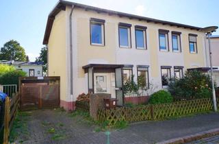 Doppelhaushälfte kaufen in 23554 St. Lorenz Nord, Zentral gelegene Doppelhaushälfte mit kleinem Garten auf Eigenland