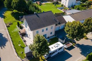 Einfamilienhaus kaufen in 84092 Bayerbach, Großzügiges Einfamilienhaus mit Einliegerwohnung und Doppelgarage in Bayerbach bei Ergoldsbach!