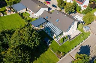 Einfamilienhaus kaufen in 84092 Bayerbach, Wohnen für Jung & Alt: Modernes EFH mit ELW und Kaltwintergarten in Bayerbach