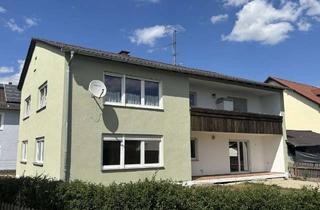 Haus kaufen in 84061 Ergoldsbach, Zweifamilienhaus in zentraler Lage in Ergoldsbach - mit vermietetem Obergeschoss und großem Garten