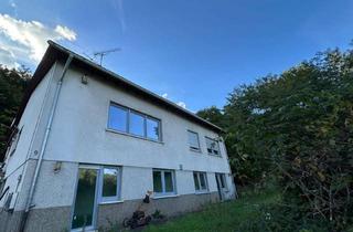 Haus kaufen in 66701 Beckingen, Beckingen-OT, freist. 1-2 FH + ELW, Garage, renoviert