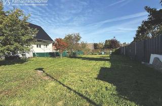 Grundstück zu kaufen in 41569 Rommerskirchen, Ruhig. Weit. Möglichkeiten. Baugrundstück für ein freistehendes Ein-/Zweifamilienhaus mit Garage