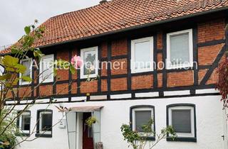 Haus kaufen in 31061 Alfeld, Fachwerkcharme in dörflicher Lage mit kleinem Garten