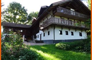 Einfamilienhaus kaufen in 94481 Grafenau, Landhaus in romantischer Alleinlage mit ca.3 ha arrondierter Grund in Haus im Wald/Grafenau