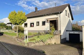 Einfamilienhaus kaufen in 66687 Wadern, Freistehendes Einfamilienhaus mit Einliegerwohnung und großem Garten