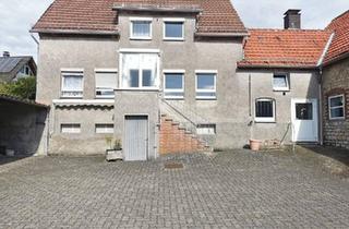 Haus kaufen in 59469 Ense, Ense - Resthofstelle mit großzügigen Nebengebäuden in Ortsrandlage