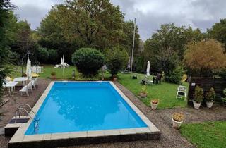 Wohnung kaufen in 63828 Kleinkahl, Kleinkahl - Dachgeschosswohnung mit Garten, Pool & Sauna - in Daxberg