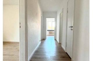 Wohnung kaufen in 23730 Neustadt, Neustadt in Holstein - Lichtdurchflutete 3 Zimmer Wohnung mit Loggia zzgl. Garage