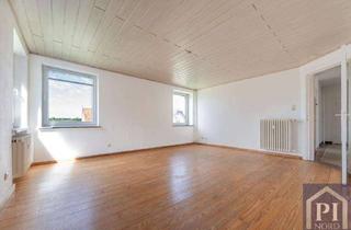 Wohnung kaufen in 23714 Malente, Raum für Ideen – 3 Zimmer mit Altbaucharme warten auf frischen Wind!