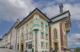 Wohnung kaufen in 83646 Bad Tölz, Historie trifft Wohnkomfort: Dachgeschosswohnung in der Tölzer Marktstraße auf Erbbaurecht