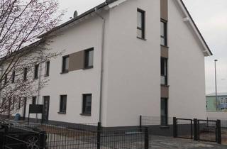 Wohnung mieten in 65479 Raunheim, Moderne 4-Zimmer Wohnung mit Balkon in Raunheim