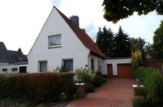 Haus kaufen in 27478 Cuxhaven, 1 - Familienhaus mit Anbau, versch. Terrassen, Außenabstellräumen u. Garage