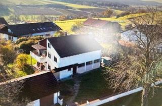 Einfamilienhaus kaufen in 93453 Neukirchen, Traumlage mit Bergblick: Einfamilienhaus mit großem Garten am Fuße des Hohen Bogens