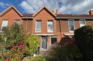 Reihenhaus kaufen in 24558 Henstedt-Ulzburg, Vermietetes Reihenhaus + Vollkeller in ruhiger, dennoch zentraler Lage v. Henst.-Ulz. zu verkaufen