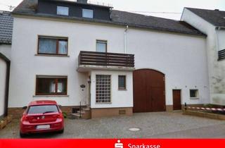 Bauernhaus kaufen in 56459 Gemünden, Ehemaliger Bauernhof mit Scheune, Stall und viel Nutzfläche in Nebengebäuden!